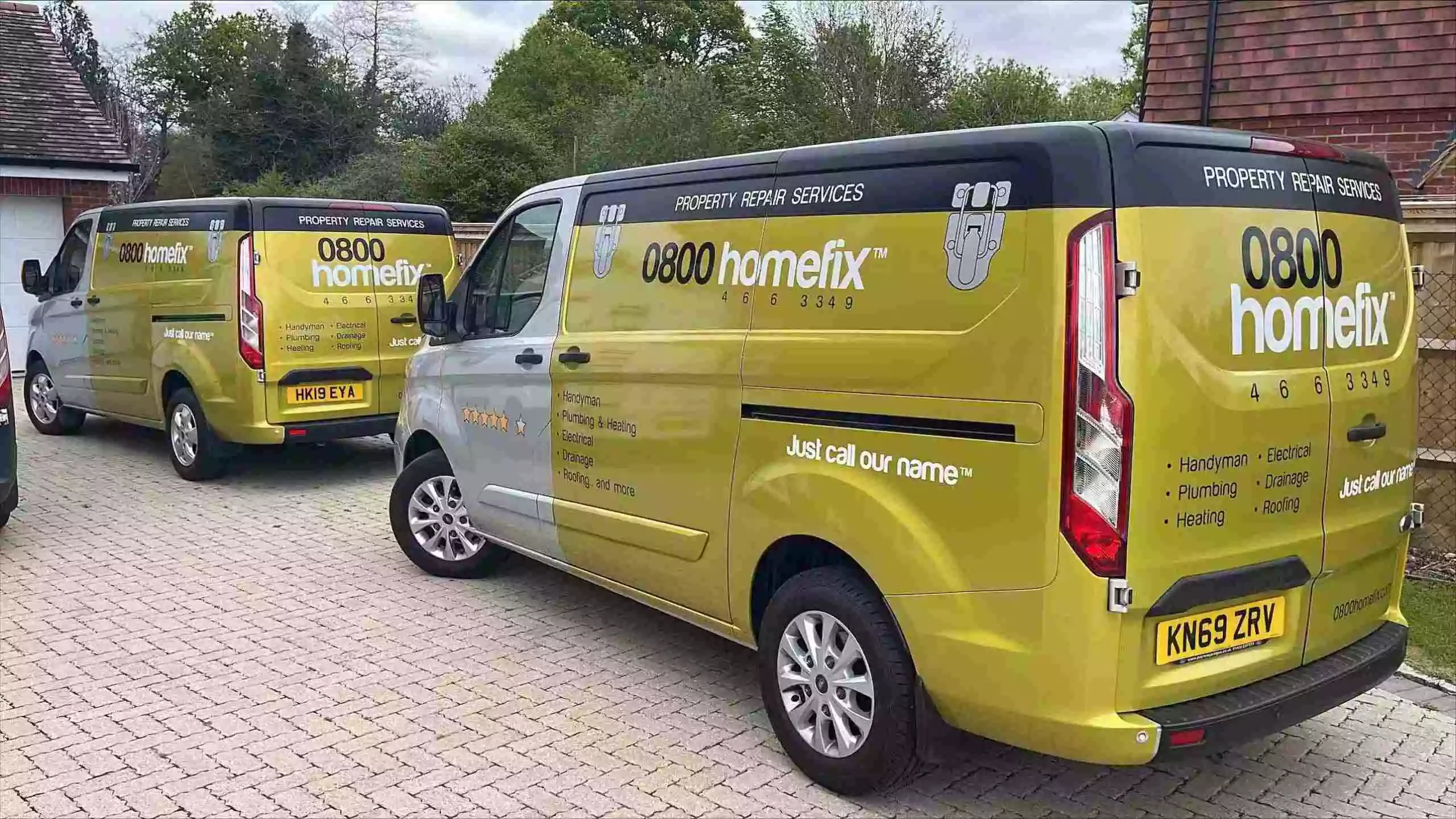 Image of 0800 Homefix branded vehicle